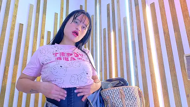 Jennifer Vega1 online show from January 7, 2026, 8:00 pm