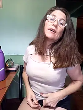 Snapshot of Merida2276 chatting on September 24, 2025, 2:20 pm Merida2276 online show from September 24, 2025, 2:20 pm