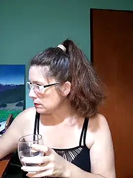 Snapshot of Merida2276 chatting on October 25, 2025, 12:29 am Merida2276 online show from October 25, 2025, 12:29 am