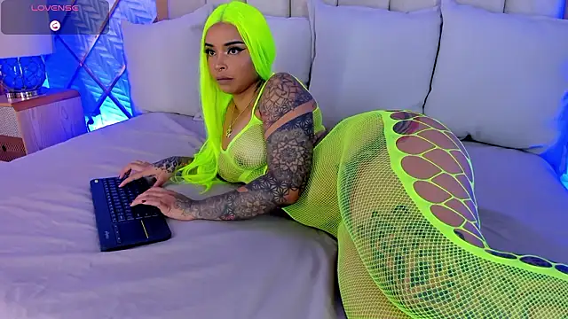 Snapshot of cocoamore chatting on February 9, 2026, 11:36 am cocoamore online show from February 9, 2026, 11:36 am