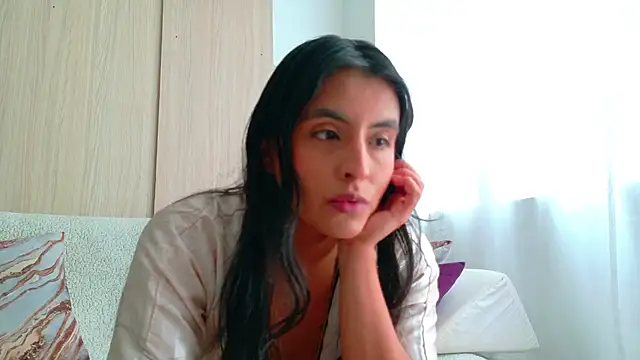 AliishaPss online show from July 10, 2026, 4:42 pm