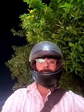 Snapshot of YoursThickDick chatting on October 17, 2025, 4:31 pm YoursThickDick online show from October 17, 2025, 4:31 pm