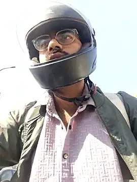 Snapshot of YoursThickDick chatting on February 5, 2026, 5:56 am YoursThickDick online show from February 5, 2026, 5:56 am