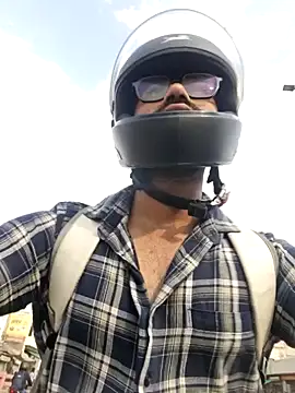 Snapshot of YoursThickDick chatting on February 28, 2026, 3:51 am YoursThickDick online show from February 28, 2026, 3:51 am