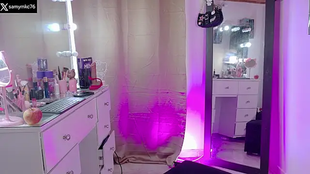 Snapshot of samymelo chatting on September 14, 2025, 11:42 am samymelo online show from September 14, 2025, 11:42 am