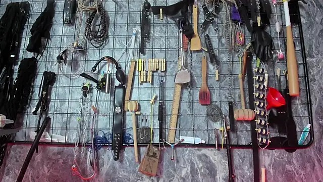 ariel bdsm online show from July 15, 2026, 11:37 am