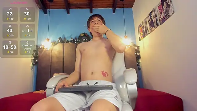 Snapshot of Oscar_and_dani chatting on November 21, 2025, 4:00 am Oscar and dani online show from November 21, 2025, 4:00 am