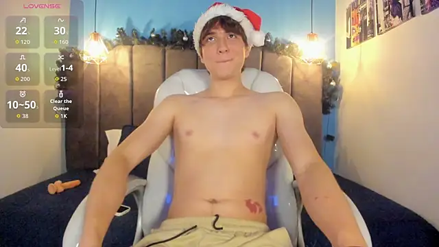 Snapshot of Oscar_and_dani chatting on December 19, 2025, 2:51 am Oscar and dani online show from December 19, 2025, 2:51 am