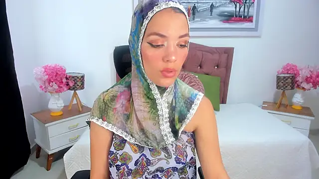 Snapshot of SofiaRivera1 chatting on September 17, 2025, 8:32 pm SofiaRivera1 online show from September 17, 2025, 8:32 pm