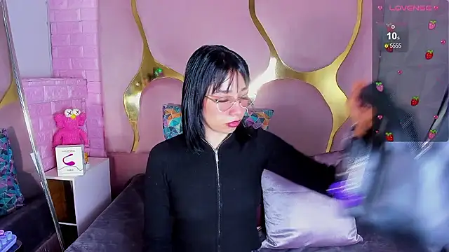 Niina Sissy online show from January 14, 2026, 5:13 am