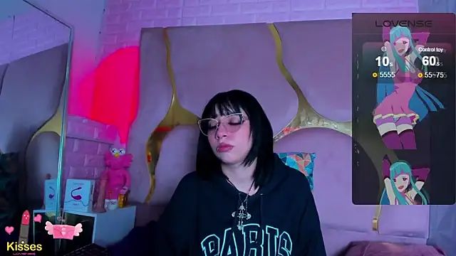 Niina Sissy online show from April 9, 2026, 6:19 am