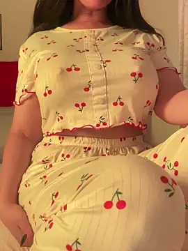 OnlyRima online show from October 4, 2025, 10:30 pm