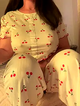 OnlyRima online show from November 27, 2025, 9:22 am