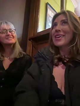 Snapshot of CurvyMILF_Sienna chatting on March 7, 2026, 3:42 pm CurvyMILF Sienna online show from March 7, 2026, 3:42 pm