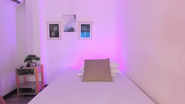 Snapshot of Anastasia_lauren chatting on February 27, 2026, 7:58 pm Anastasia lauren online show from February 27, 2026, 7:58 pm
