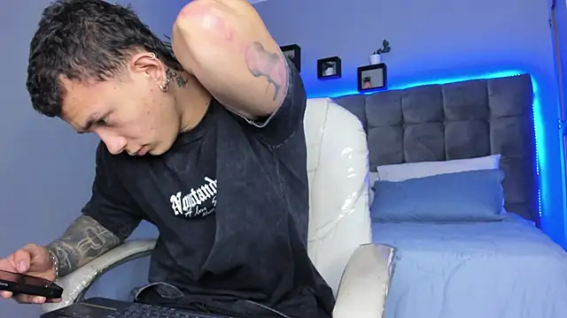 Thomas moon online show from March 26, 2026, 12:44 pm