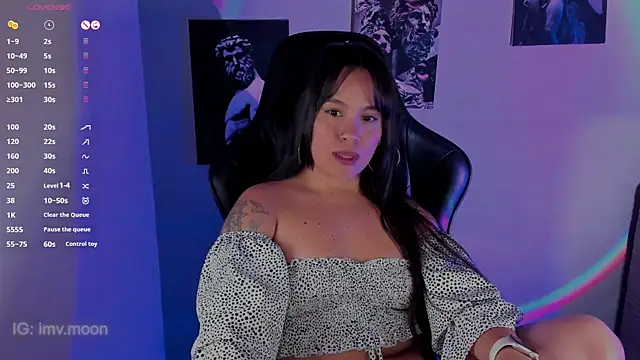 Snapshot of Vanne_Moon chatting on October 27, 2025, 2:26 am Vanne Moon online show from October 27, 2025, 2:26 am