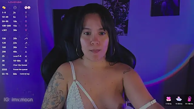 Snapshot of Vanne_Moon chatting on October 28, 2025, 2:37 am Vanne Moon online show from October 28, 2025, 2:37 am