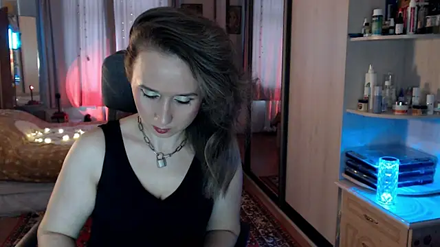 Snapshot of ClassyInna chatting on November 11, 2025, 8:36 am ClassyInna online show from November 11, 2025, 8:36 am