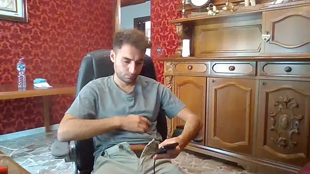 Snapshot of Torissimo92 chatting on October 17, 2025, 10:18 am Torissimo92 online show from October 17, 2025, 10:18 am