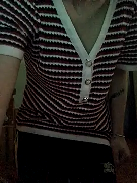 themchichnhau123 online show from December 16, 2025, 3:44 am