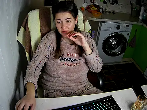 Snapshot of Adda1205 chatting on December 3, 2025, 11:14 pm Adda1205 online show from December 3, 2025, 11:14 pm