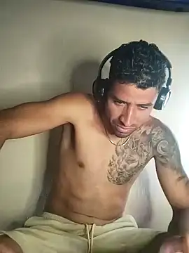 Alexsexygamer online show from November 9, 2025, 6:17 pm