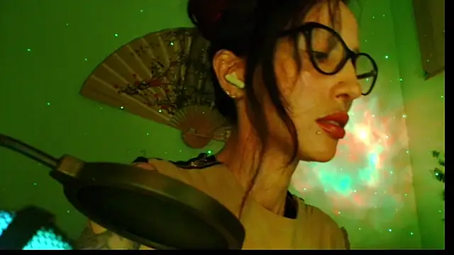 KiotoShine online show from November 8, 2025, 7:01 pm