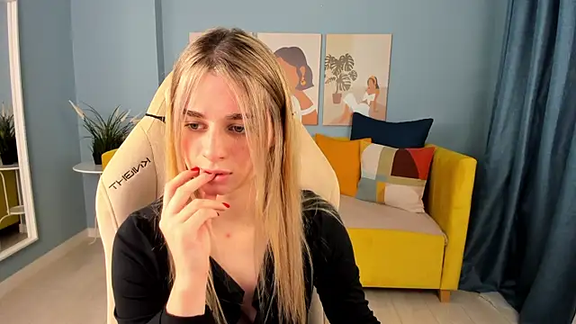 SweetyLicky online show from October 21, 2025, 4:51 pm