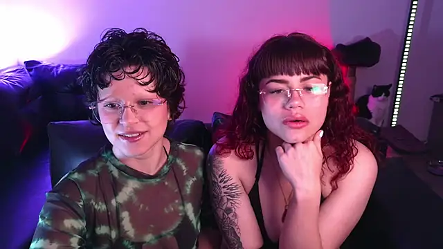 Snapshot of marsearth22_ chatting on October 29, 2025, 10:11 pm marsearth22  online show from October 29, 2025, 10:11 pm