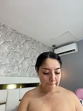 Snapshot of MiaFarkash chatting on February 13, 2026, 7:10 pm MiaFarkash online show from February 13, 2026, 7:10 pm