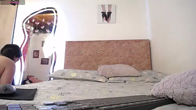 Snapshot of solpeich chatting on November 4, 2025, 5:01 pm solpeich online show from November 4, 2025, 5:01 pm