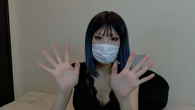 Snapshot of sarina_at chatting on October 22, 2025, 4:24 am sarina at online show from October 22, 2025, 4:24 am