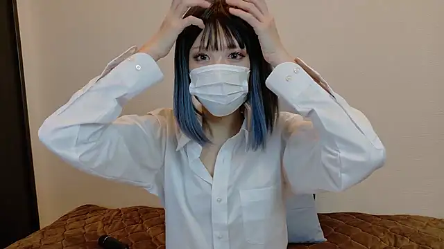 Snapshot of sarina_at chatting on December 2, 2025, 9:25 am sarina at online show from December 2, 2025, 9:25 am