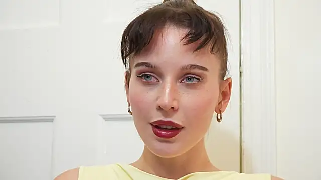 Snapshot of ellaa91 chatting on November 3, 2025, 7:48 pm ellaa91 online show from November 3, 2025, 7:48 pm