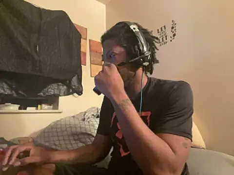 viceutk1 online show from February 21, 2026, 10:38 am