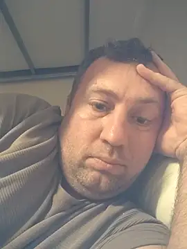 Batuhan3563 online show from November 18, 2025, 4:44 pm