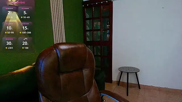 Snapshot of DanielaMonroe chatting on November 15, 2025, 9:32 pm DanielaMonroe online show from November 15, 2025, 9:32 pm