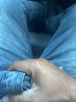 Snapshot of tigere5 chatting on December 17, 2025, 9:21 pm tigere5 online show from December 17, 2025, 9:21 pm