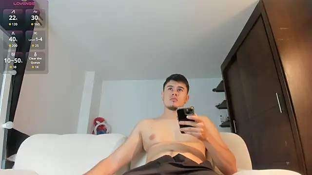 Snapshot of twinguys chatting on November 15, 2025, 12:45 pm twinguys online show from November 15, 2025, 12:45 pm