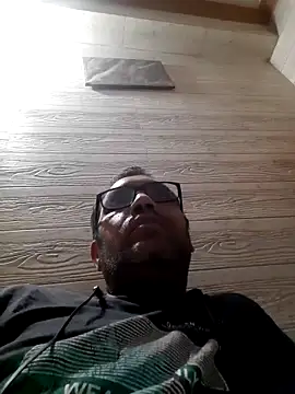 Snapshot of Hot-boy077 chatting on October 26, 2025, 9:48 am Hot-boy077 online show from October 26, 2025, 9:48 am