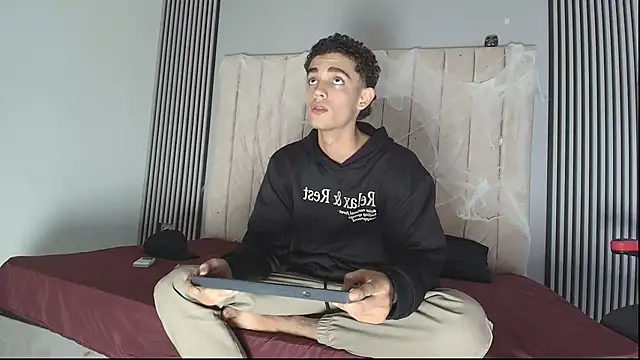 Snapshot of nathan_shimmer chatting on October 13, 2025, 8:53 pm nathan shimmer online show from October 13, 2025, 8:53 pm