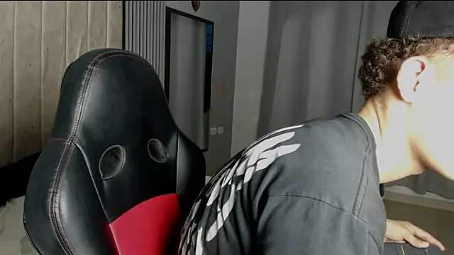 Snapshot of nathan_shimmer chatting on January 12, 2026, 11:10 pm nathan shimmer online show from January 12, 2026, 11:10 pm