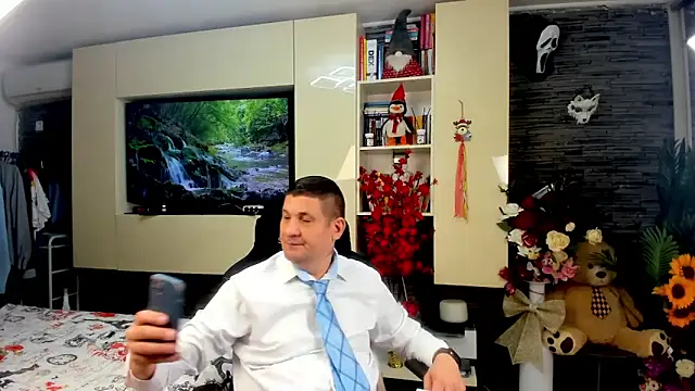 SpartacusDaddy48 online show from April 10, 2026, 6:07 am