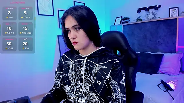 Azurra amatto2 online show from December 2, 2025, 9:10 pm