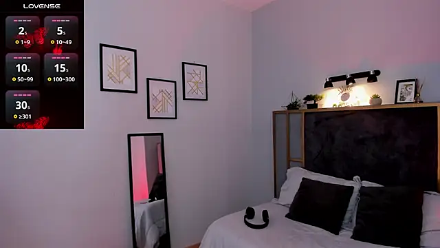 Azurra amatto2 online show from April 7, 2026, 8:31 pm