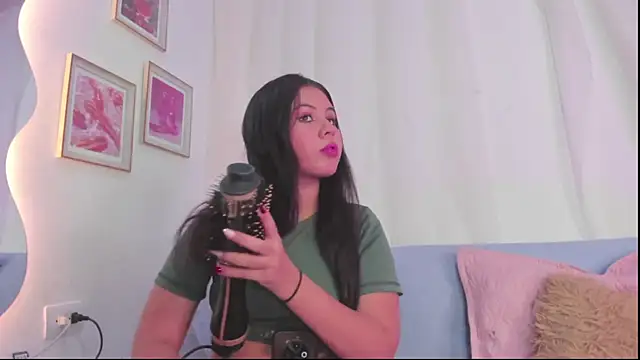 Snapshot of Star_party66 chatting on November 19, 2025, 2:11 am Star party66 online show from November 19, 2025, 2:11 am