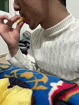 Snapshot of HitShelf chatting on January 13, 2026, 11:10 pm HitShelf online show from January 13, 2026, 11:10 pm