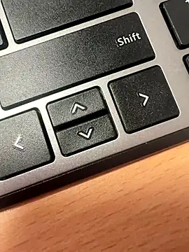 Snapshot of HiddenHoneyLDN chatting on January 8, 2026, 10:17 am HiddenHoneyLDN online show from January 8, 2026, 10:17 am