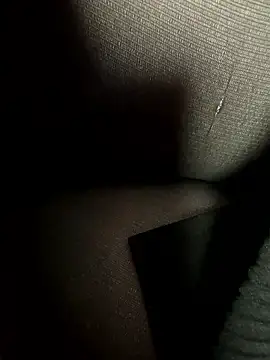 Snapshot of HiddenHoneyLDN chatting on January 13, 2026, 10:20 am HiddenHoneyLDN online show from January 13, 2026, 10:20 am